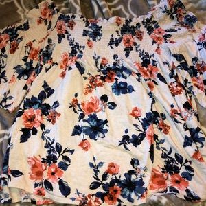 Off shoulder Flowey Shirt